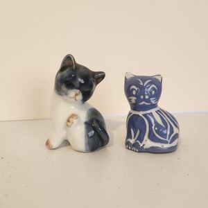 Vintage Lot Of Cats Blue Figurine Porcelain Otagiri Pablo Zabal Chile Sgraffito